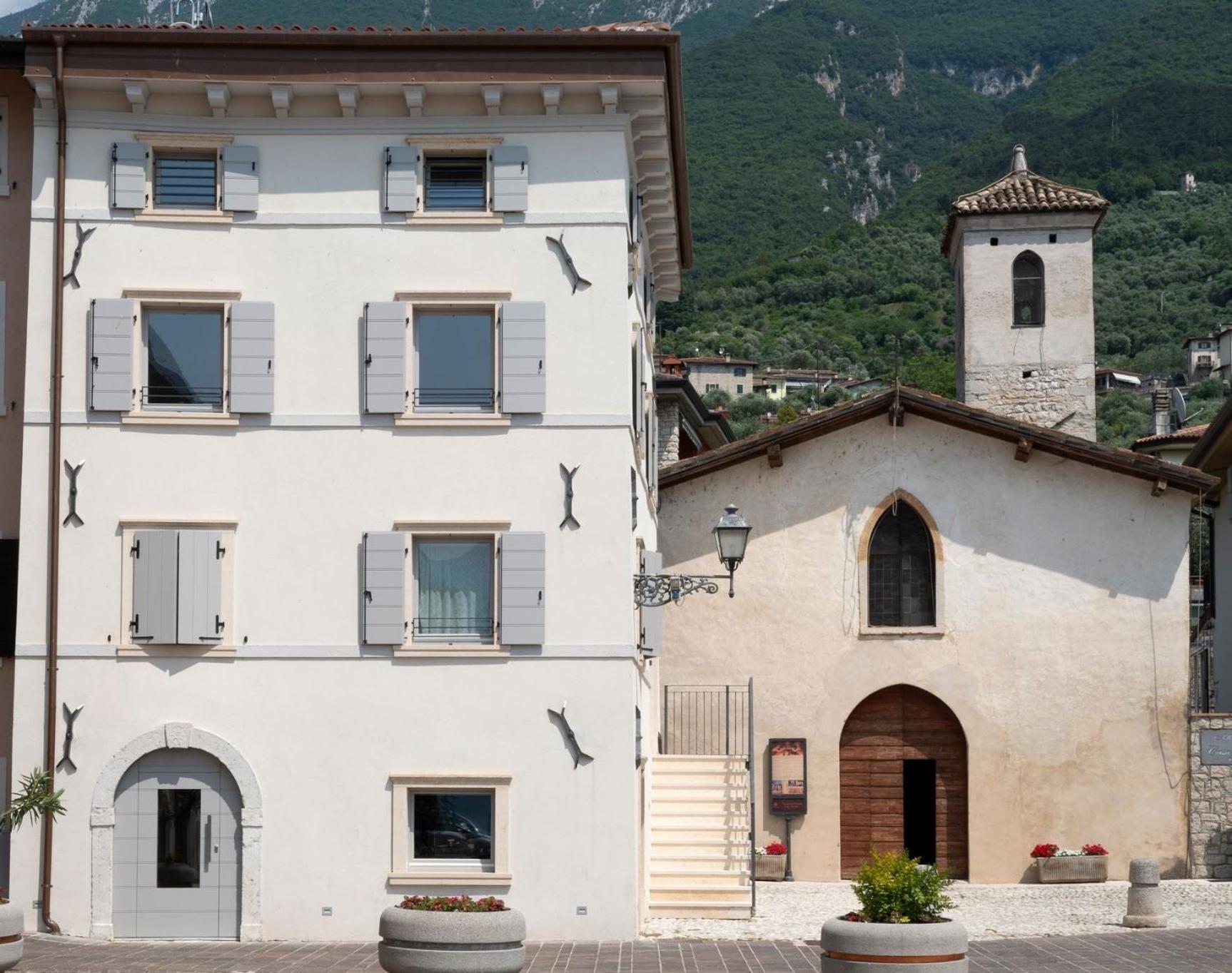 Absentia 1763 Garda Boutique Home - Lake Front Brenzone sul Garda Exterior foto