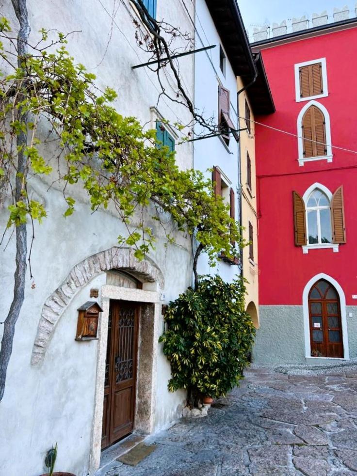 Absentia 1763 Garda Boutique Home - Lake Front Brenzone sul Garda Exterior foto