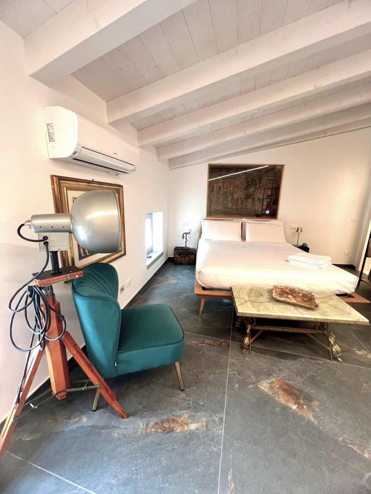 Absentia 1763 Garda Boutique Home - Lake Front Brenzone sul Garda Exterior foto